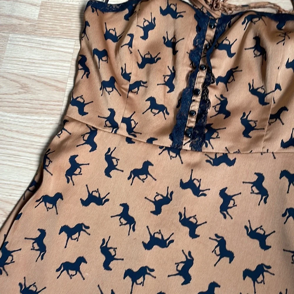 F21 horse print satin fabric dress - Picture 2 of 5
